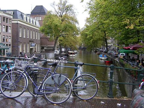 bike and canal.JPG
